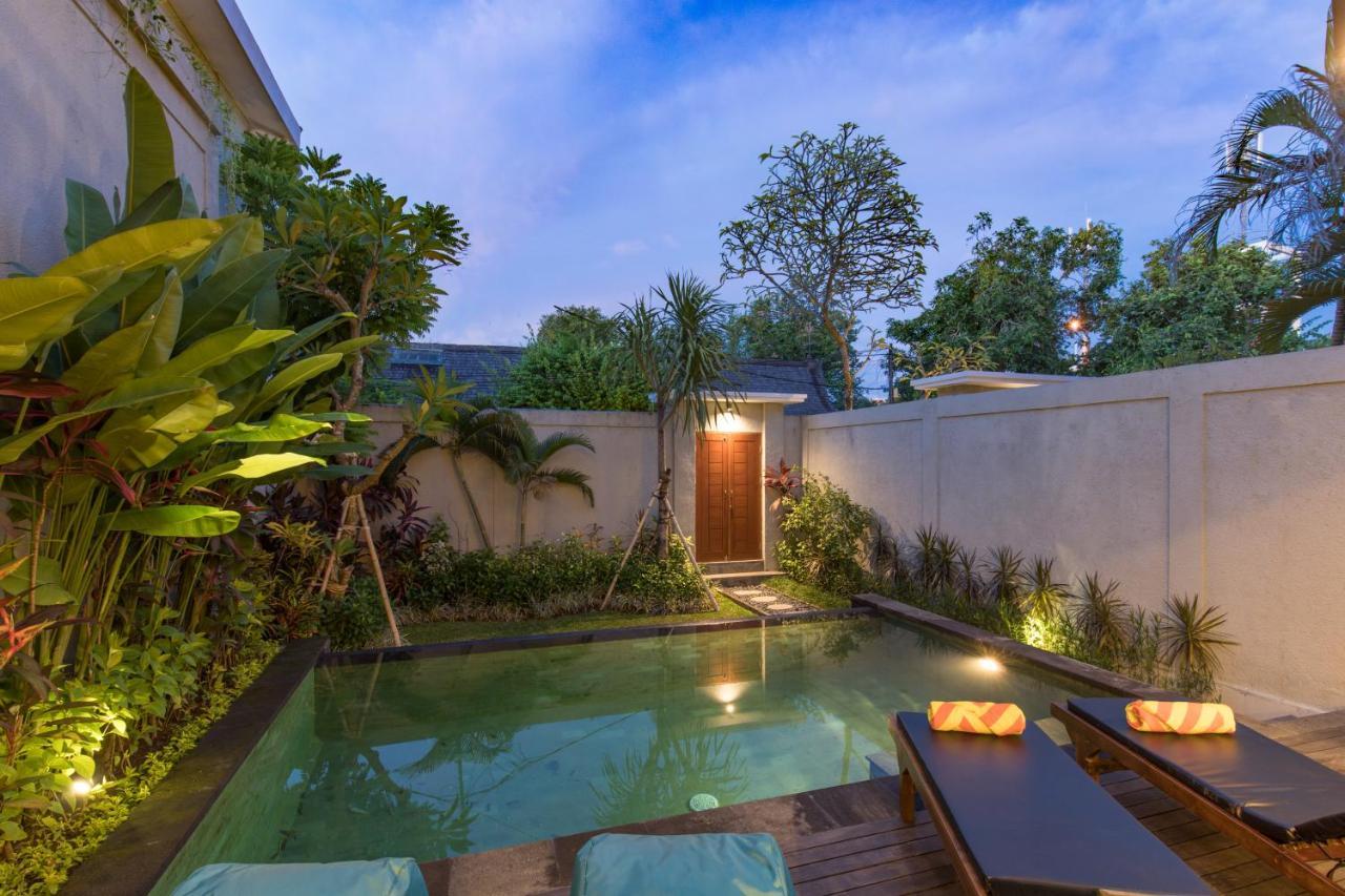 Villa Hitam Putih Legian Bali Seminyak Exterior foto